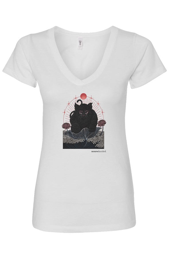 NOKIRUMI white fitted V-neck T-shirt, front print, garment only